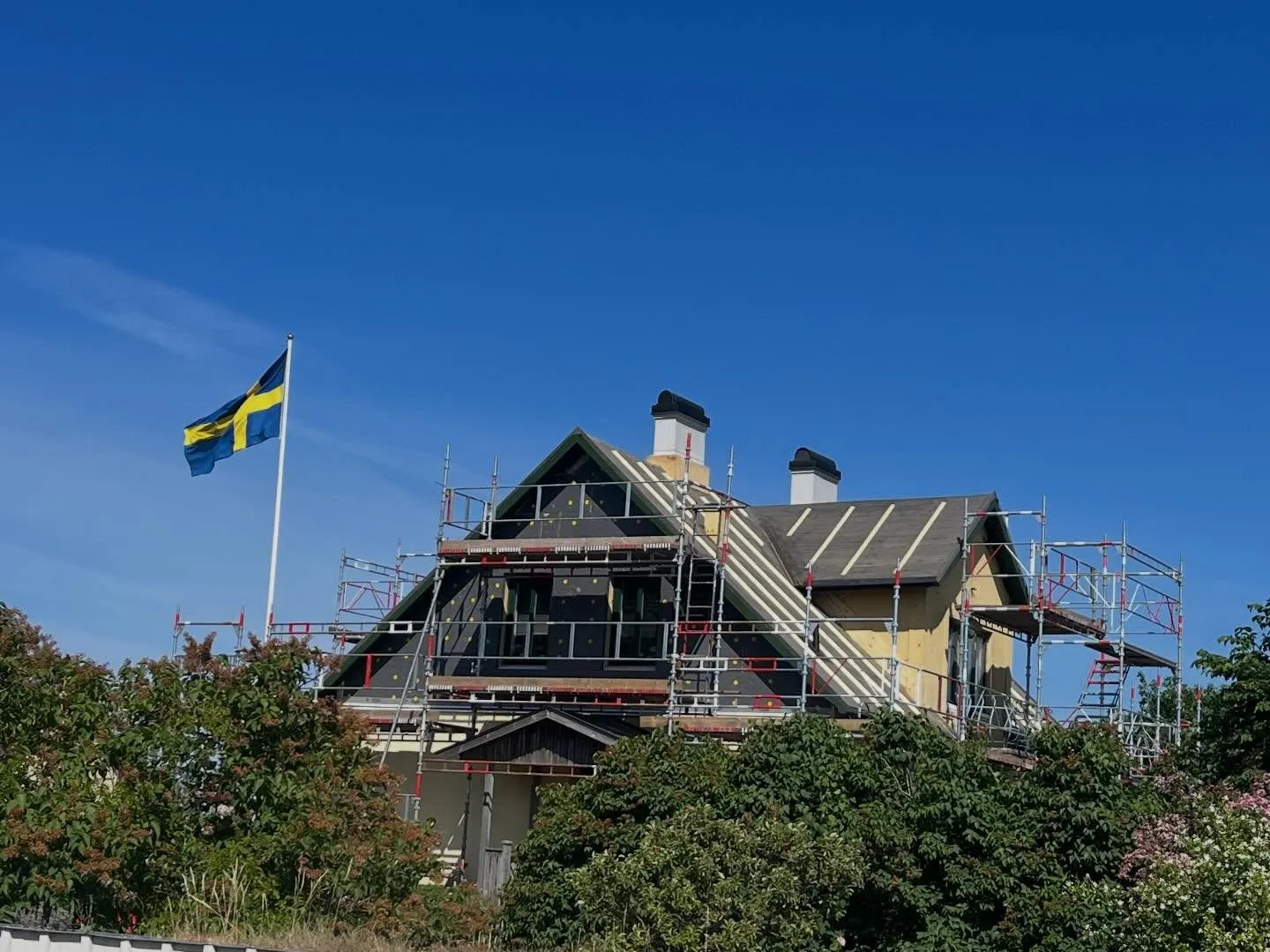 Bild från arbete med J. Borgström Tak AB i Skanör hos Takläggare